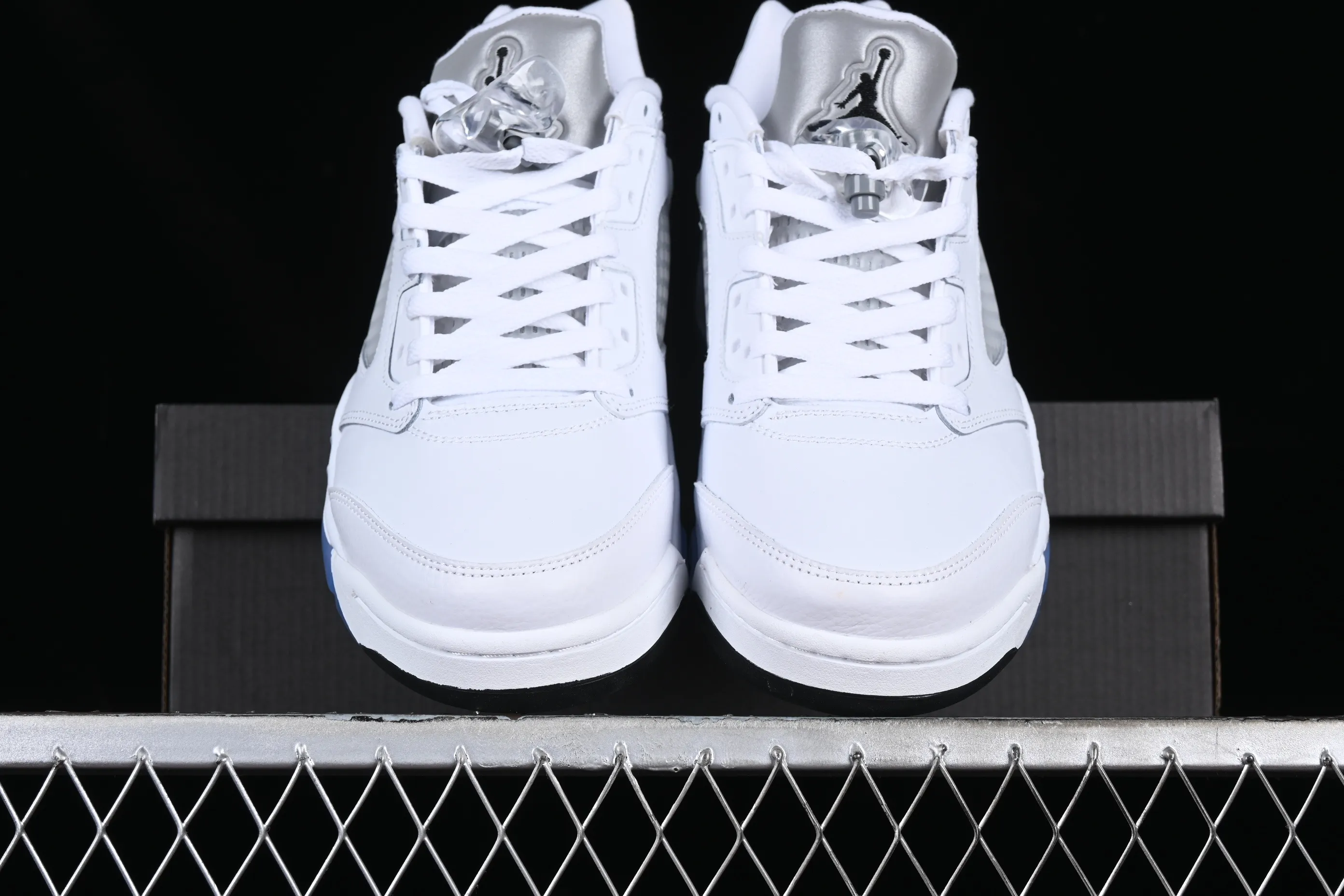 All categories Air Jordan Jordan series basketball shoes Air Jordan 5 Air Jordan 5 Low "White Silver" AJ5 Joe 5 white silver low-top casual sneakers 819172-122